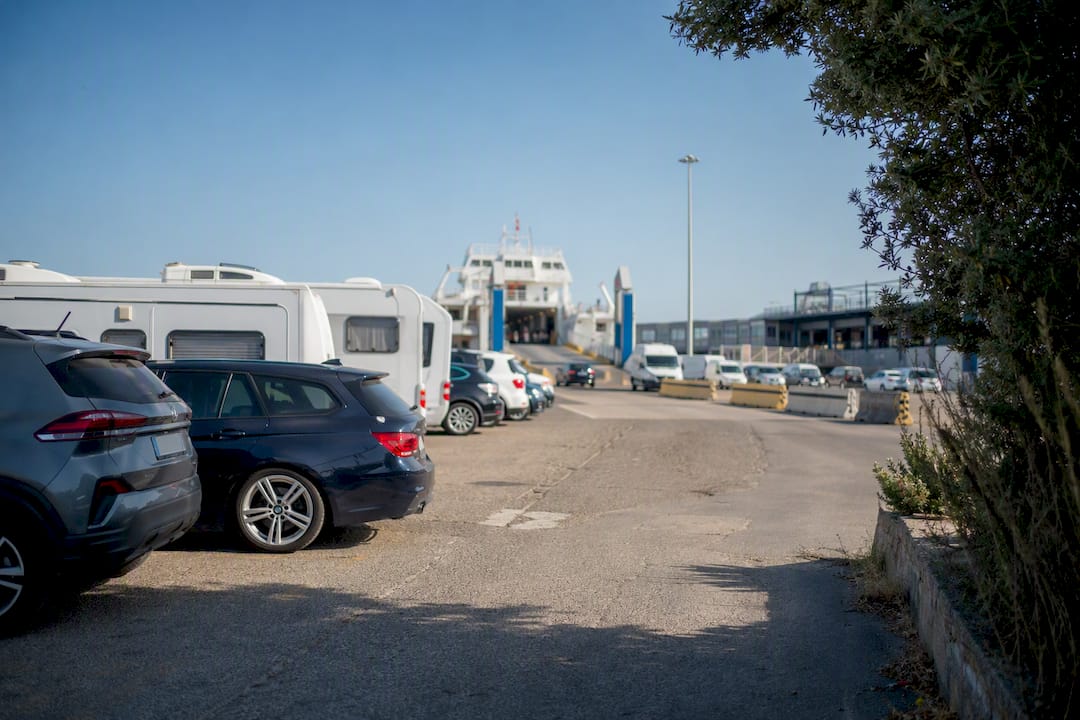 Area di sosta vicino al terminal dei traghetti di Piombino