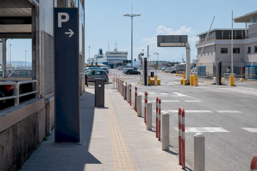 Ingresso del parcheggio Porto Piombino Alvin